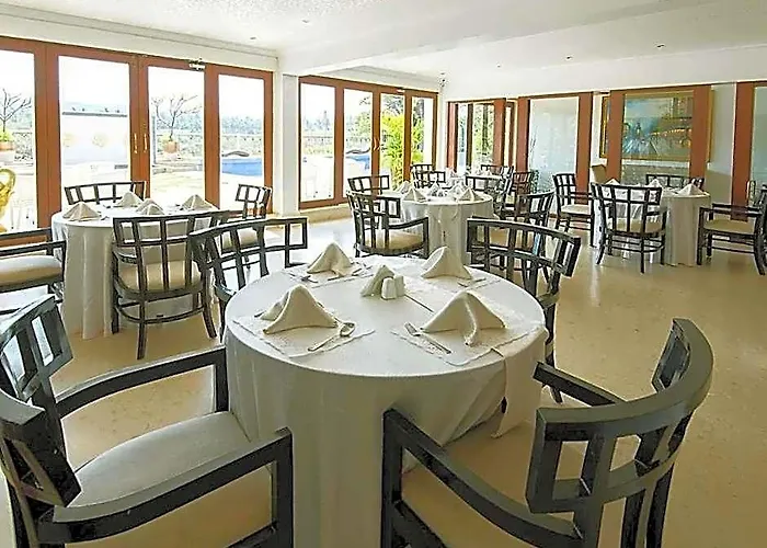 White Pearl Suites Arpora