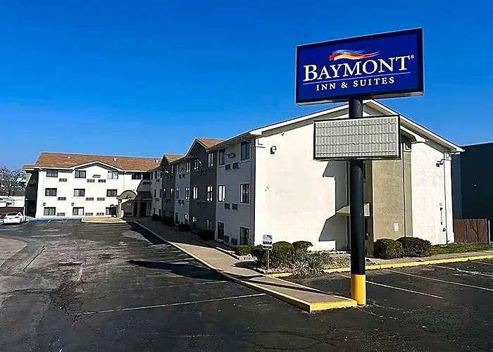 Super 8 By Wyndham Bridgeton/Arpt/St Louis Area Hotel