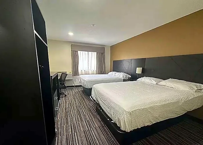 Super 8 By Wyndham Bridgeton/Arpt/St Louis Area Hotel