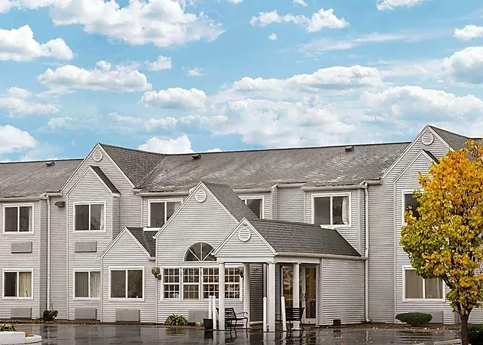 Baymont By Wyndham Henrietta - Rochester