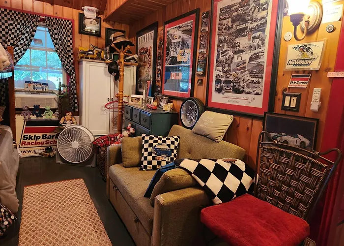 A Meadow House Bed & Breakfast Lakeville