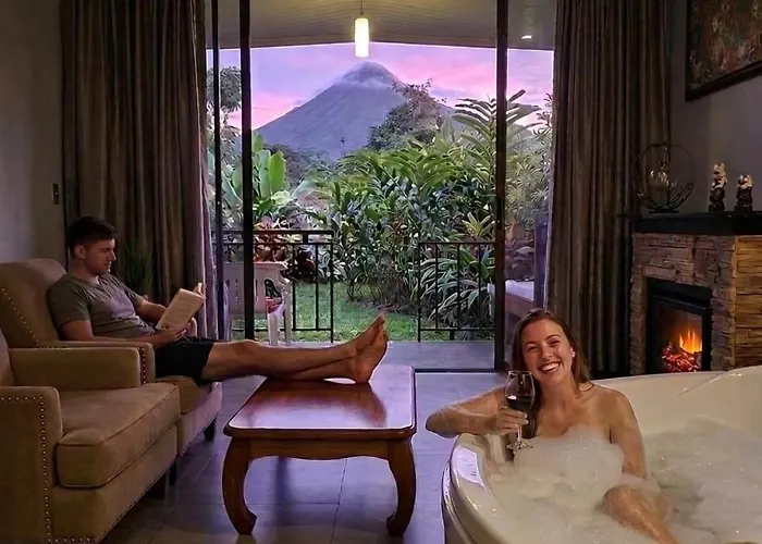 Yellow Tree Suites La Fortuna