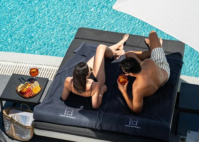 Costa Grand Resort & Spa Kamari 