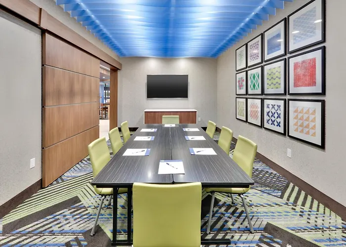Holiday Inn Express & Suites Fort Worth North - Northlake By Ihg