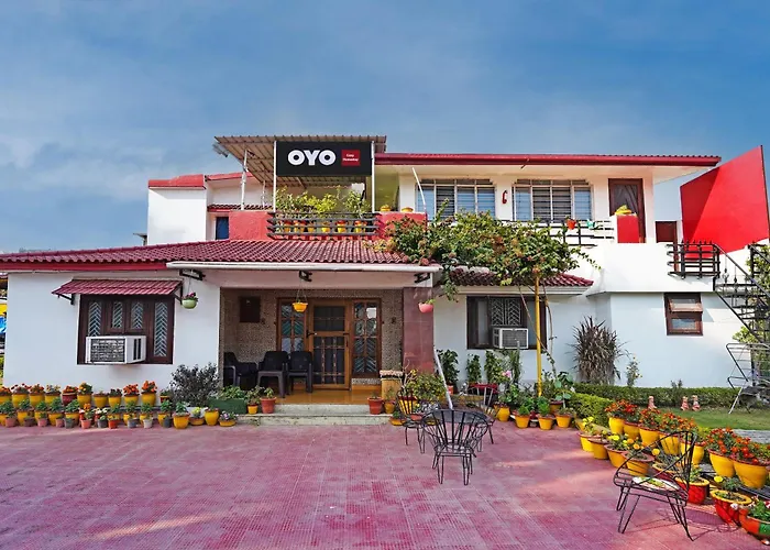 Hotel O Cozy Homestay Dehradun