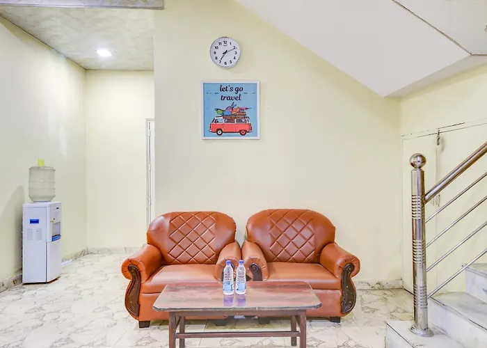 Hotel O Vishwakarma Palace Delhi 