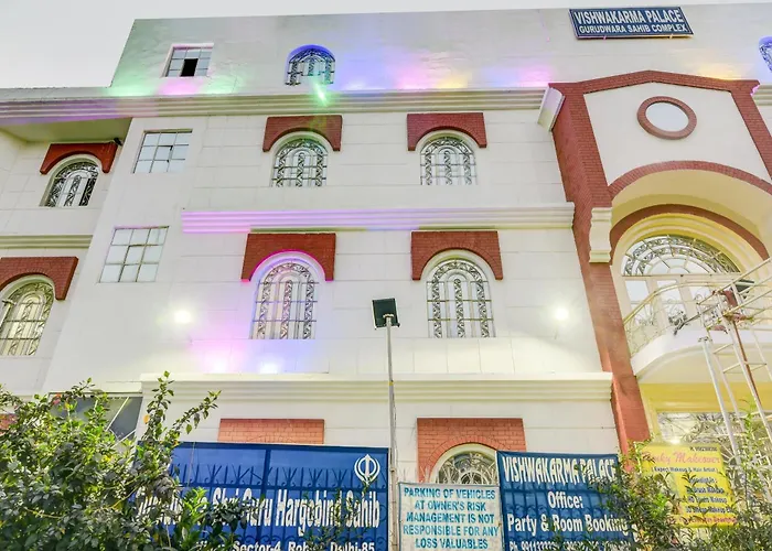 Hotel O Vishwakarma Palace Delhi 