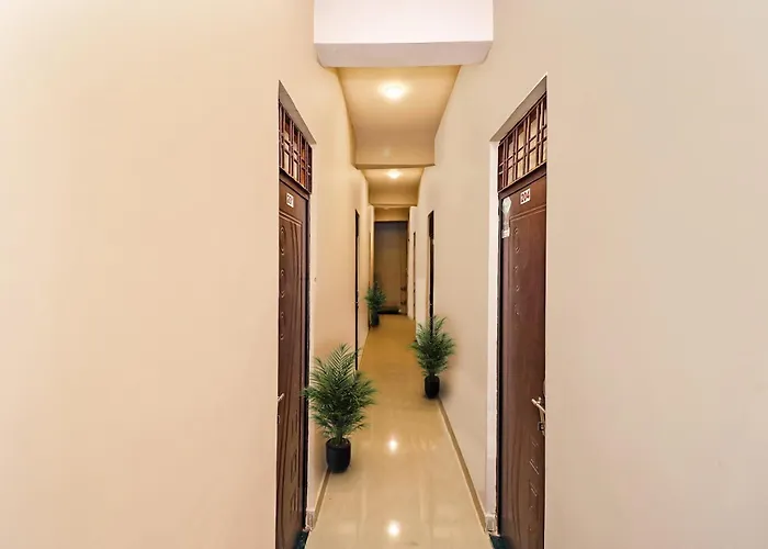 Spot On 37467 Shivram Hotel Jabalpur