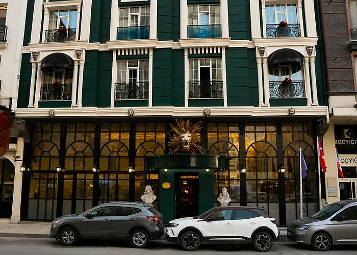 Elite World Nest Van