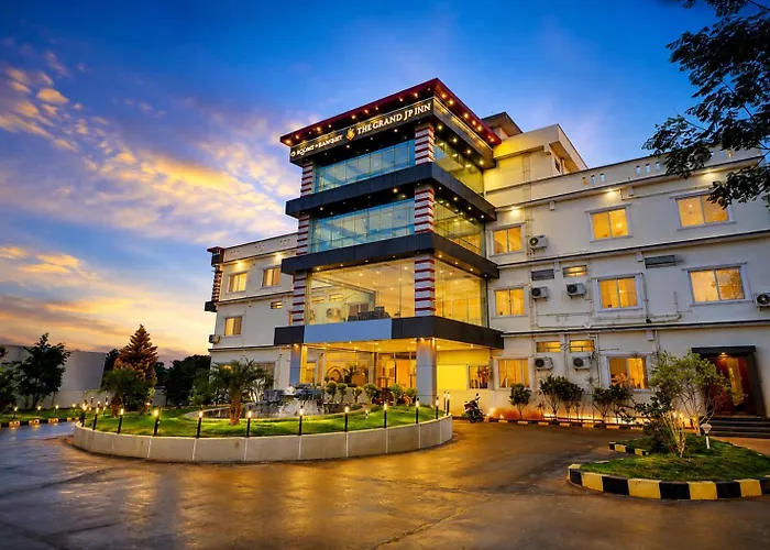 Grand Jp Inn Near 2 Km From Gundlupet Bus Stand