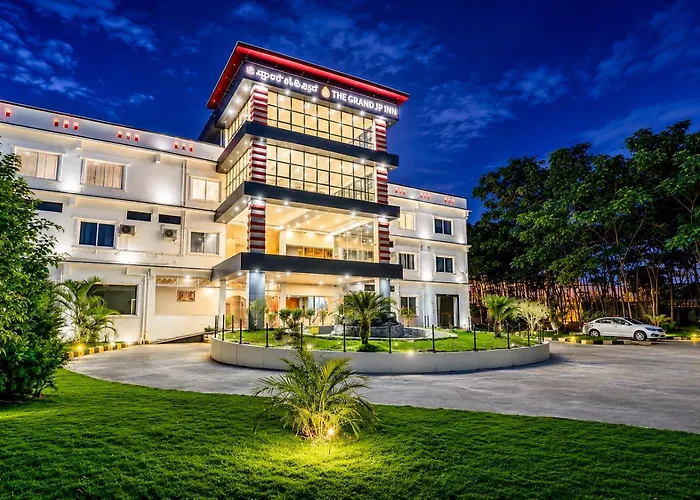 Grand Jp Inn Near 2 Km From Gundlupet Bus Stand