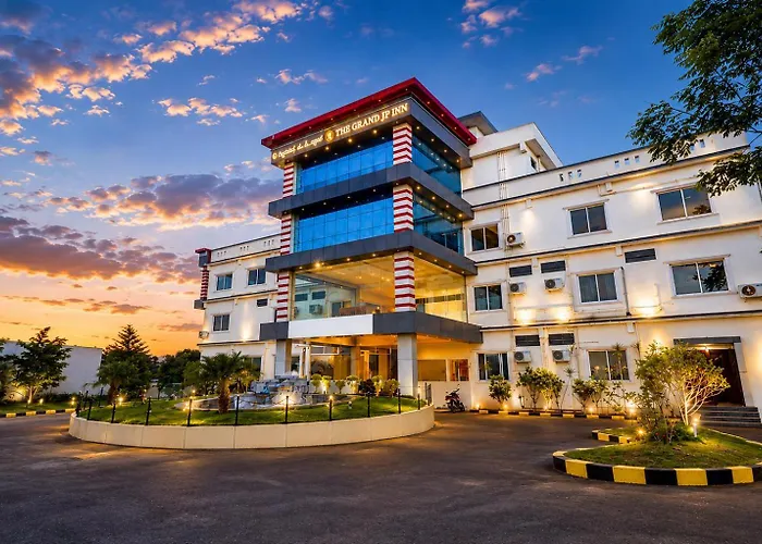Grand Jp Inn Near 2 Km From Gundlupet Bus Stand