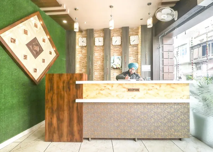 Oyo 77326 Hotel Royal View Amritsar
