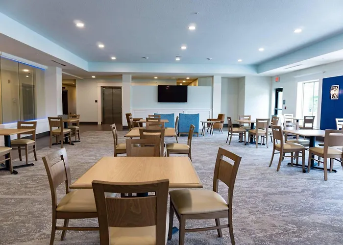 Coral Pointe Sarasota, An Ascend Collection Hotel Fruitville