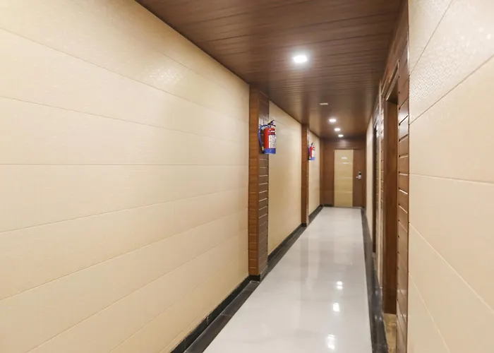 Hotel O Apple Tree Greater Noida
