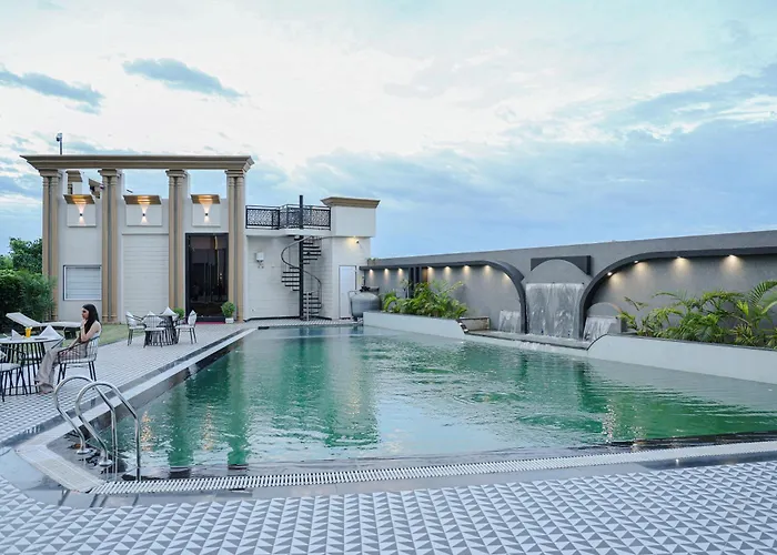Bedi'S Dream Land Hotel & Resort Ayodhya