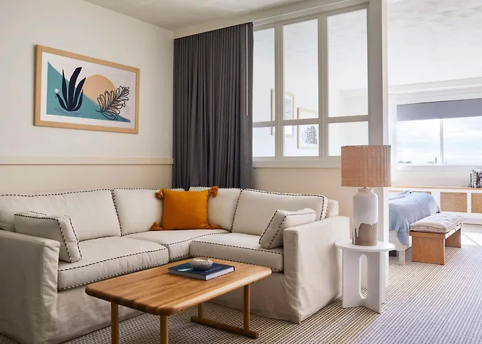 Hotel Wayfinder Tour de Newport