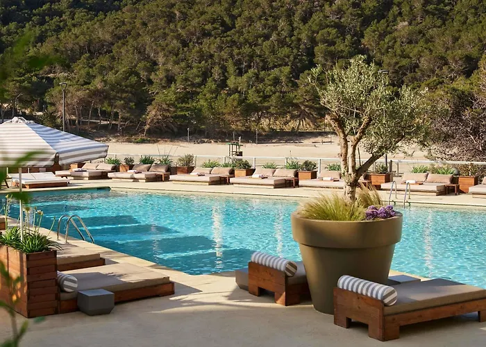 Hyde Hotel Ibiza Beach Resort By Accor Cala Llonga 