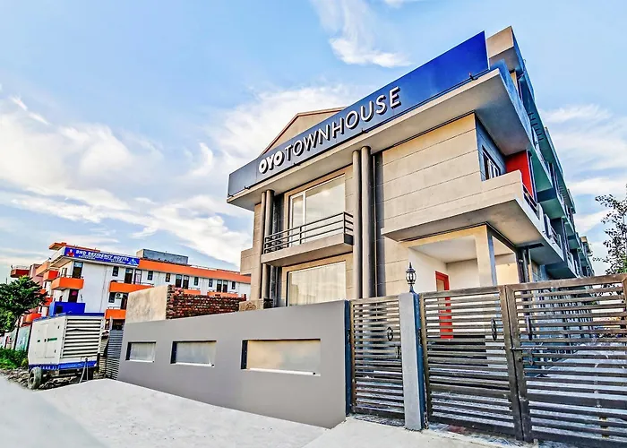 Townhouse Knowledge Park ||| Near Sharda University Greater Noida