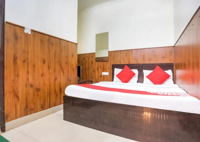 Hotel O Shri Sai Guest House Delhi 