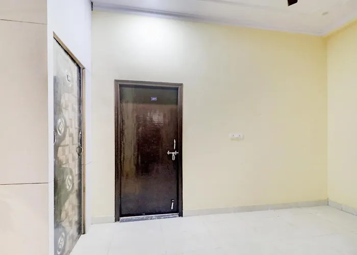 Hotel O Ronak Hotel Greater Noida