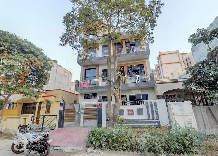Hotel O Ronak Hotel Greater Noida