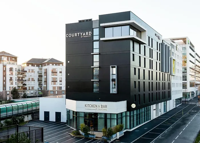 Courtyard By Marriott Paris Creteil Hotel