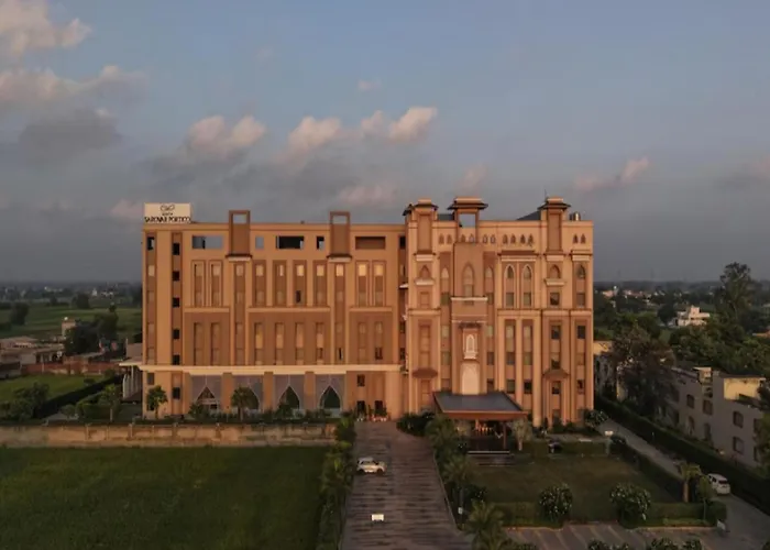 Geeta Sarovar Portico, Panipat