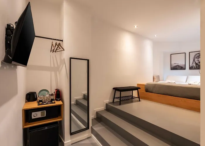Melo Athens Hotel