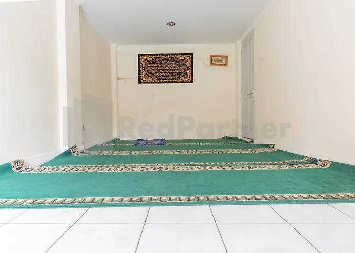 Rossan Villa Hotel near Sersan Bajuri RedPartner Bandung