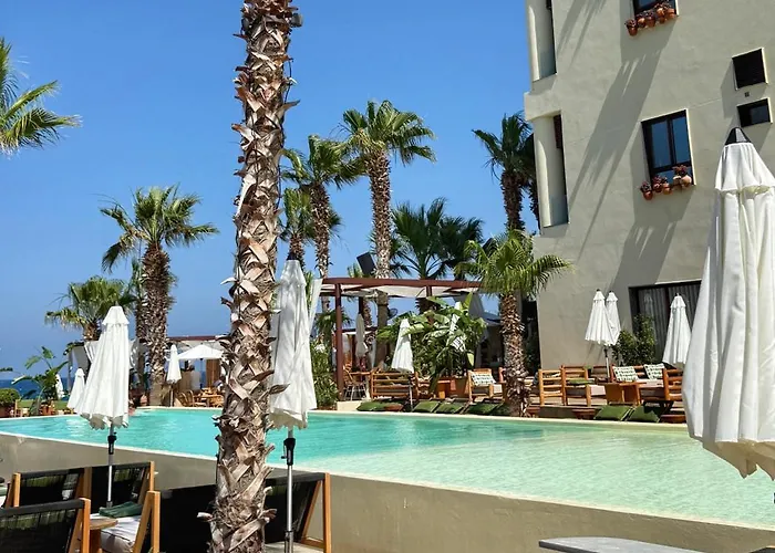 Be Batroun Hotel