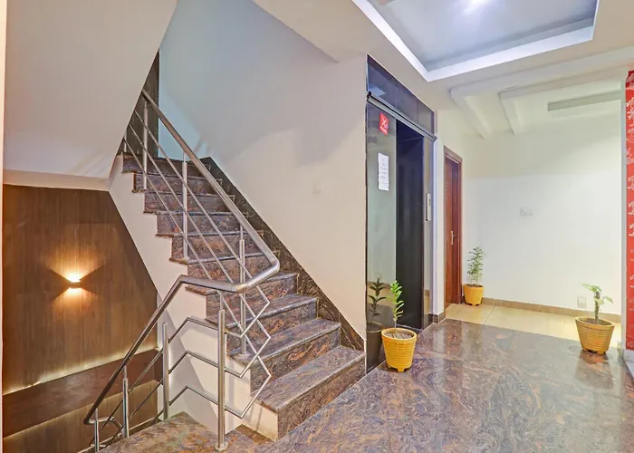 Oyo Flagship Prakash Inn Near Fun Republic Mall Lucknow
