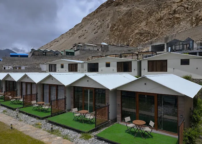 Horizon Resort Attabad Lake Hunza Karimabad 