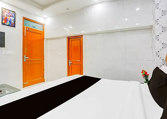 Hotel O Triom Inn New Delhi
