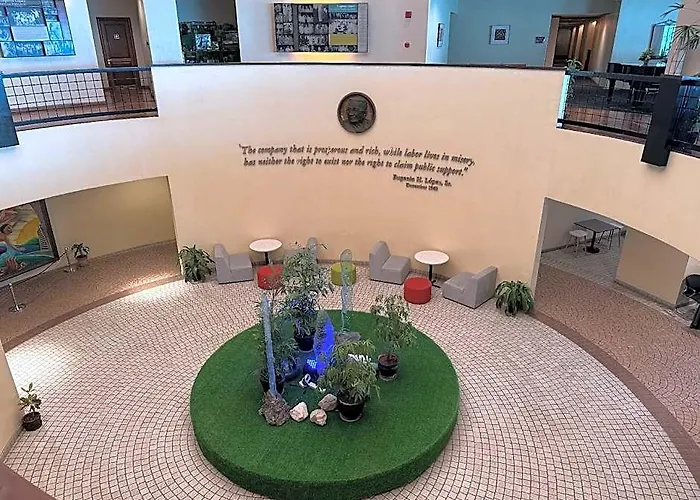 Eugenio Lopez Center Hotel Antipolo