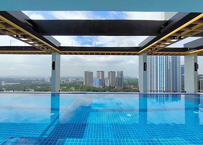Capital O 804 The Residences At Bonifacio Civic Center Manila