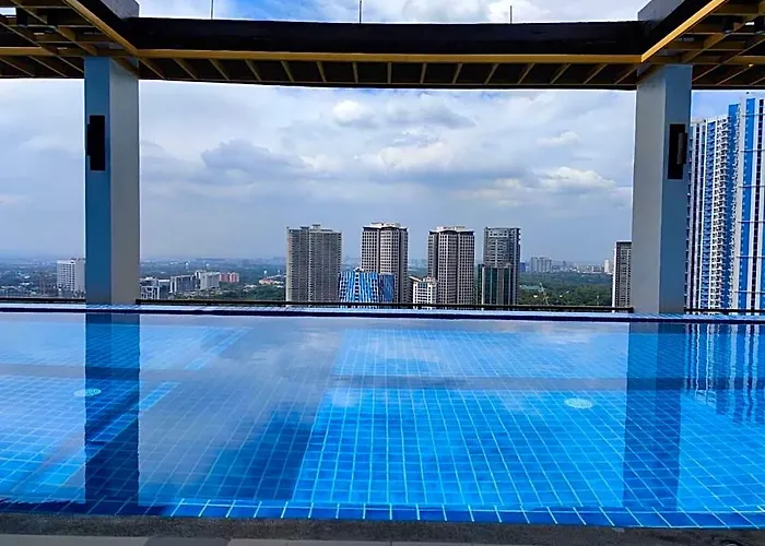 Capital O 804 The Residences At Bonifacio Civic Center Manila