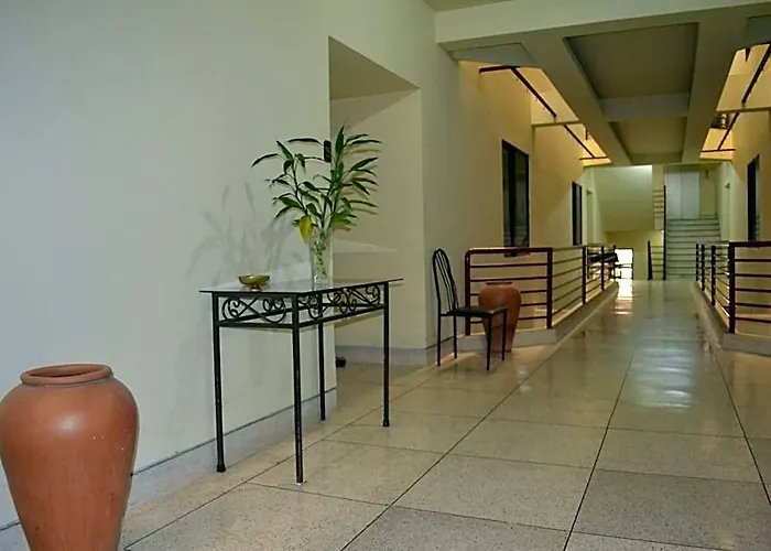 White House Bed And Breakfast Dhaka