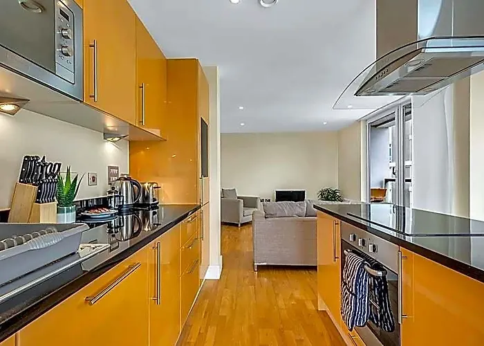 Lanterns Court Serviced Apartments By Thesqua.Re London