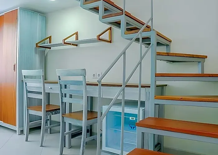Urbanest Inn House Slipi Jakarta