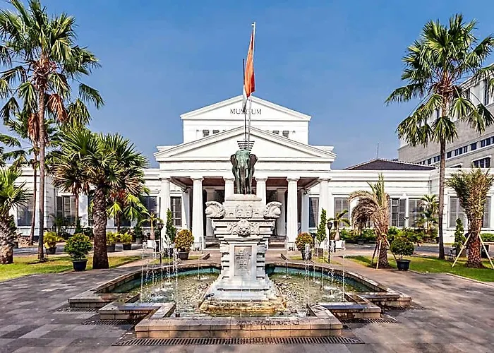 Koolkost Near Universitas Binus Anggrek Jakarta