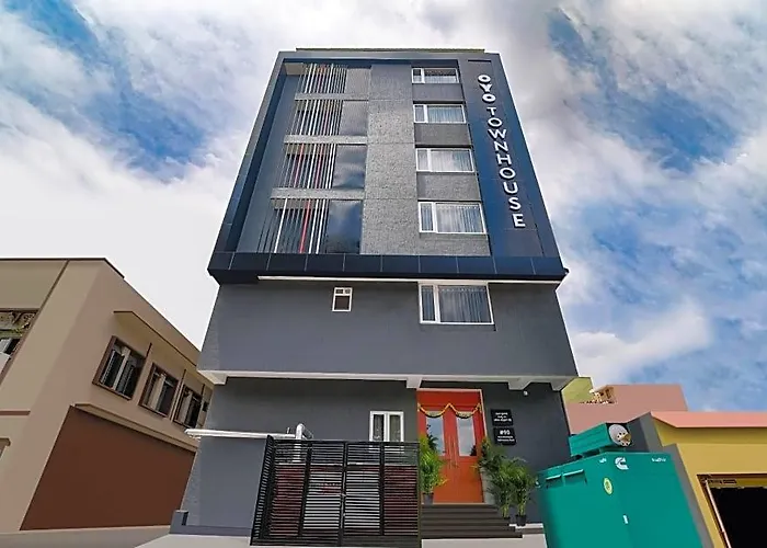 Oyo Townhouse 238 Tierra Woods Near Halasuru Metro Station Bangalore