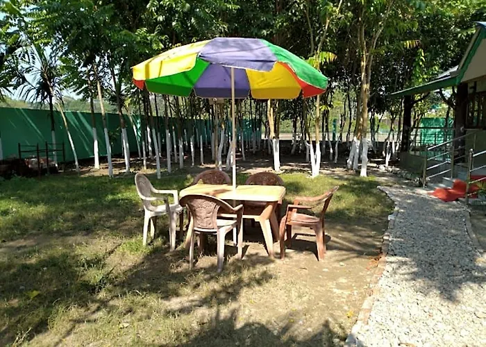 Goroomgo Green Gold Resort Lataguri