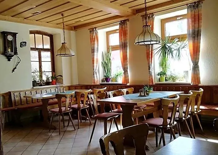Gasthaus Goldner Löwe Saalburg