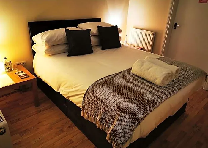 The Cavendish Five Bells Hotel