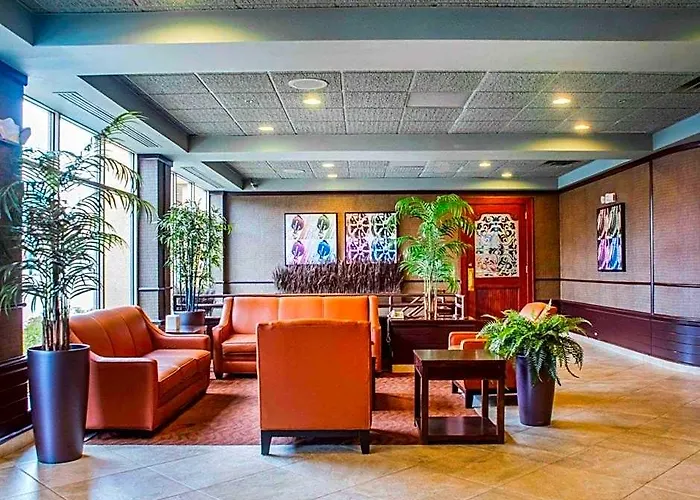Clarion Hotel & Suites Riverfront Oswego
