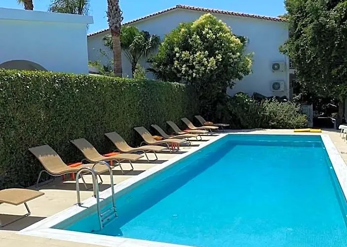 Manolis' House Aparthotel Skiathos Town