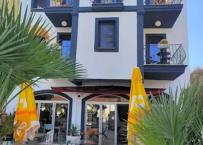 Marina Sahil Hotel Çeşme