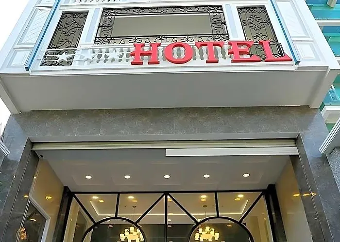 C'Lavie Hotel - Saigon Airport Hotel TP. Hồ Chí Minh