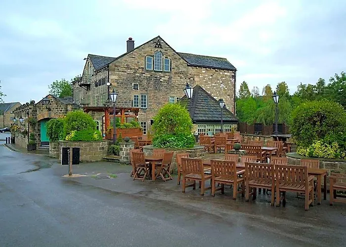 Premier Inn Premier Inn Huddersfield North